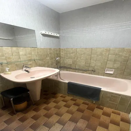 Apartment With Pool And Sea View *