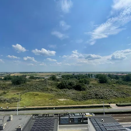 Apartment With Pool And Sea View